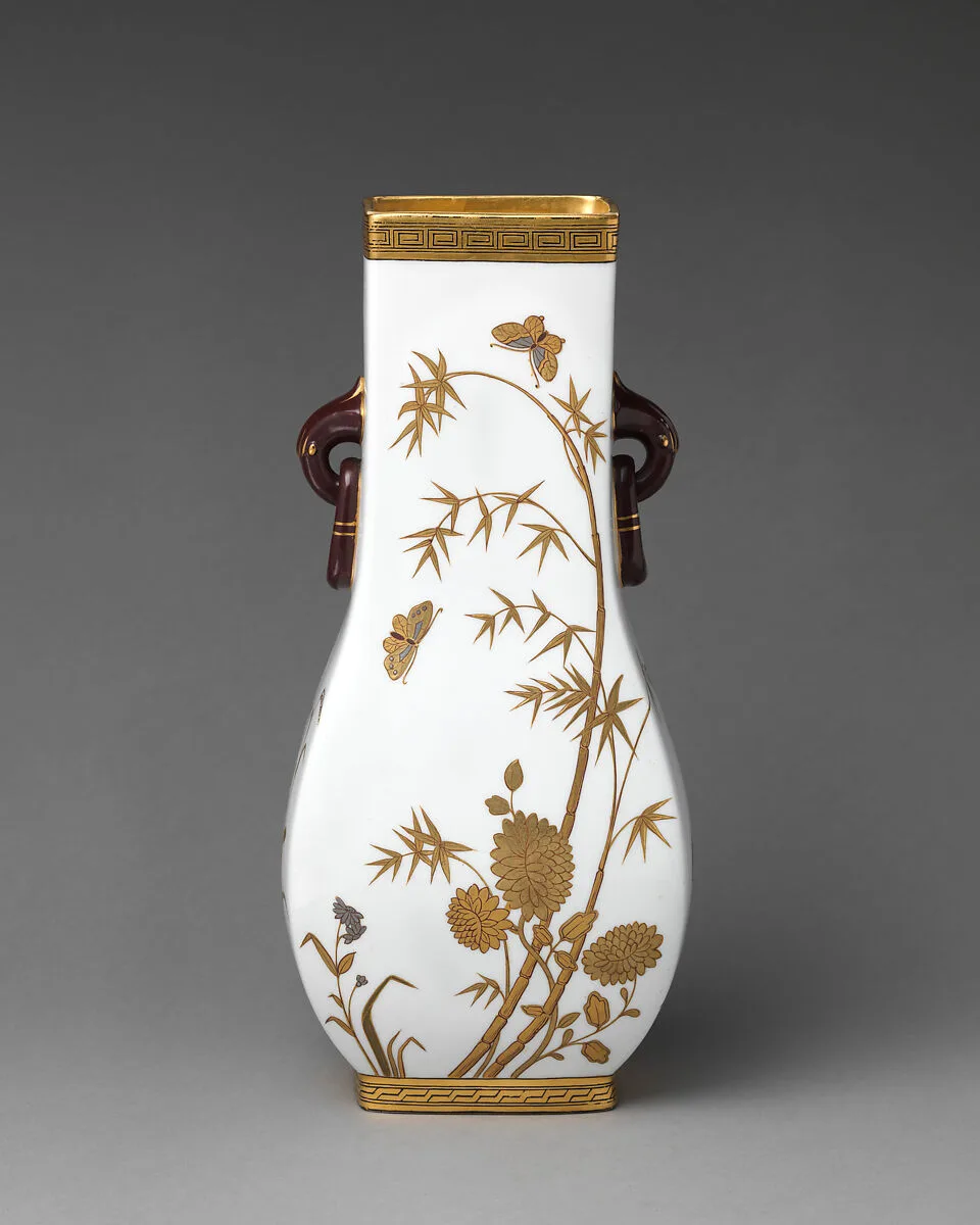 Vase with white and gold floral motifs and ring handles — Minton(s)