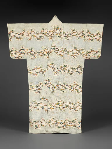 染分紗綾地蜘蛛海松貝模様小袖|Robe (Kosode) with Shells and Sea Grasses