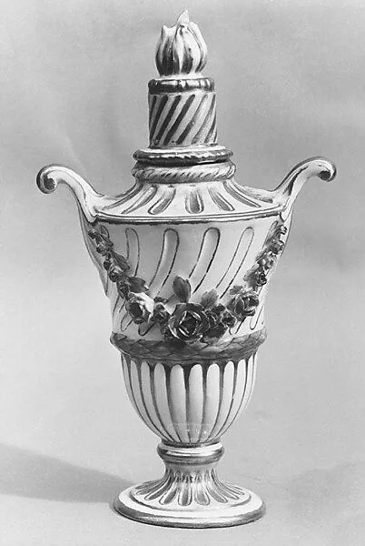 Pair of vases — Imperial Porcelain Manufactory, St. Petersburg
