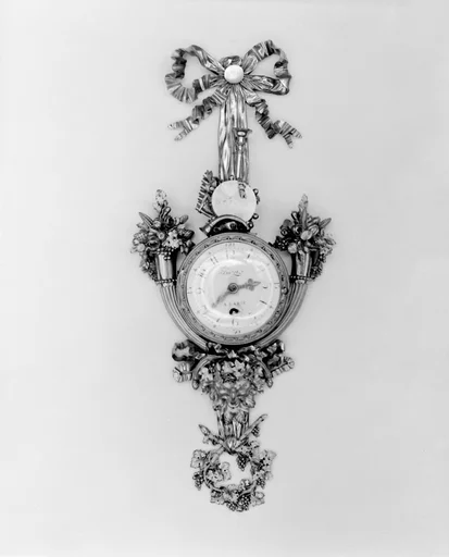 Wall clock (pendule en cartel)