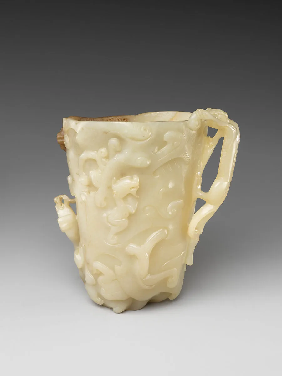 明 玉雕蟠螭杯|Libation cup with chi dragons — Unknown