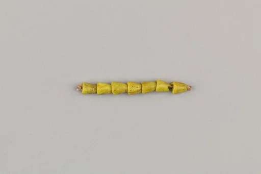String of 7 beads