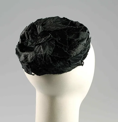 Cocktail pillbox hat