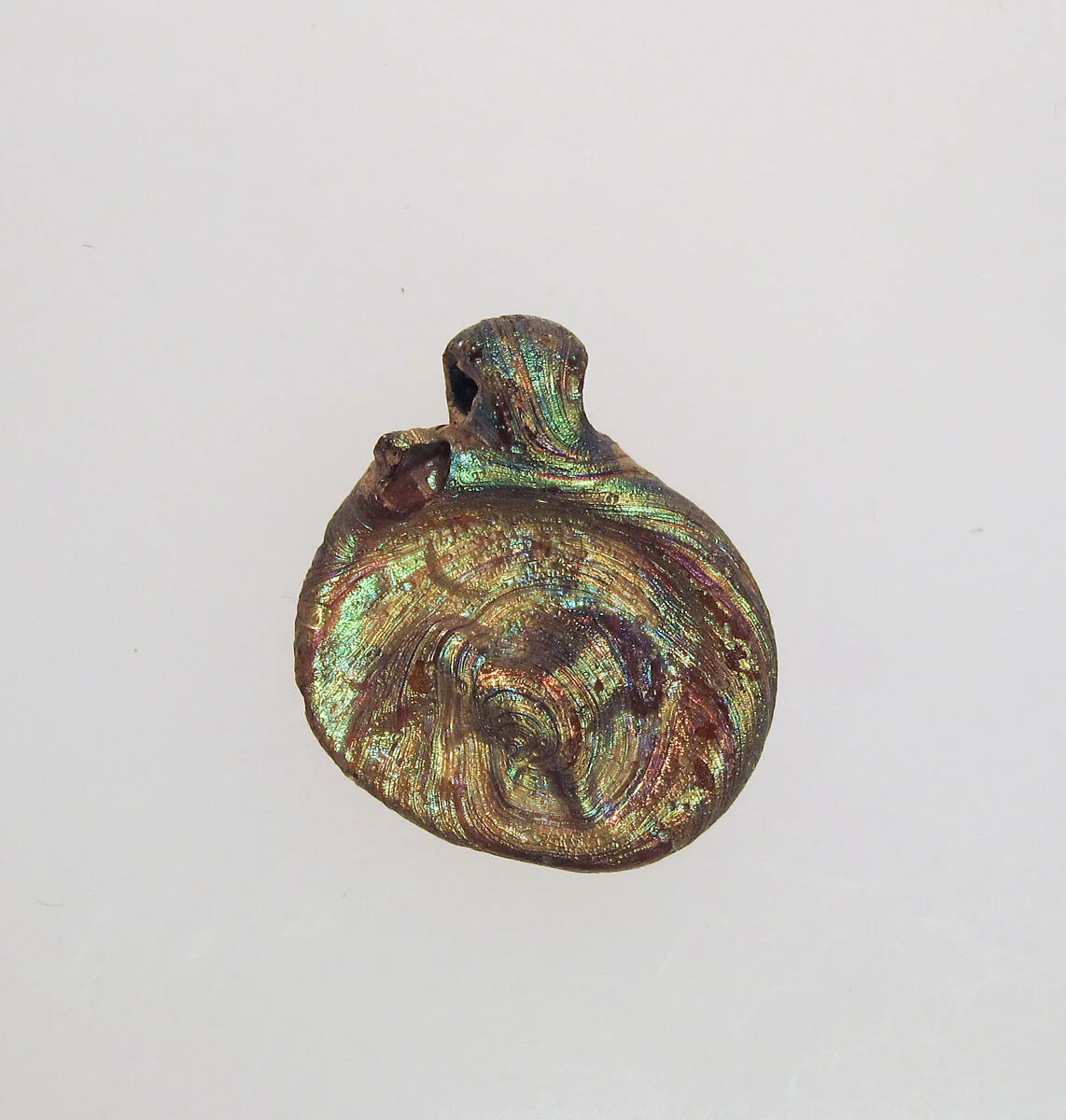 Glass pendant with lion — Unknown