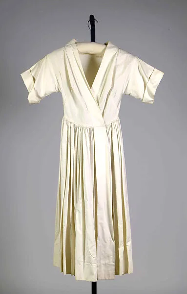 Dress — Wamsutta|Carolyn Schnurer