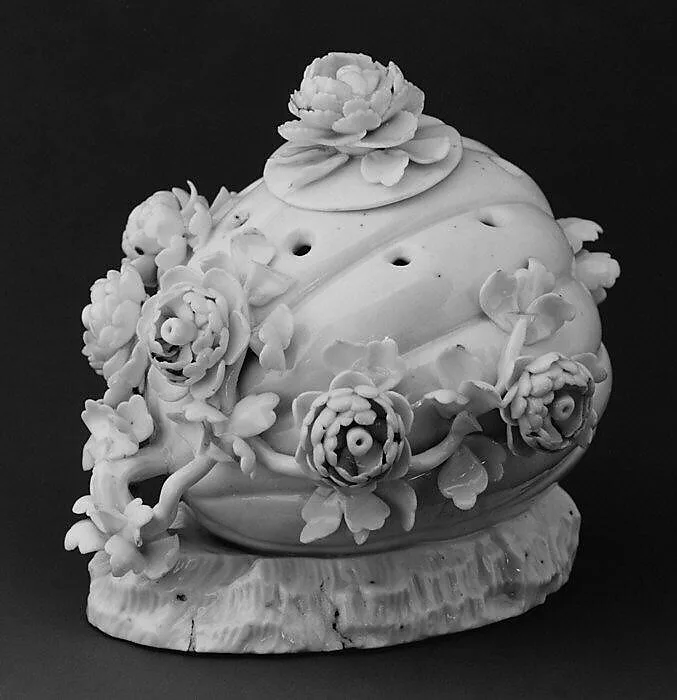 Potpourri (one of a pair) — Saint-Cloud factory