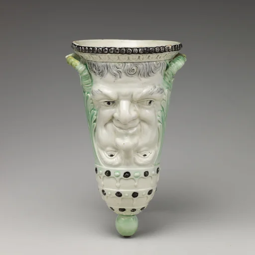 Stirrup cup