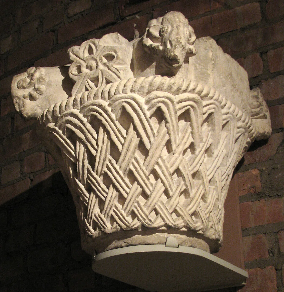 Capital with a Basket-Weave Pattern and Rams’ Heads — Unknown