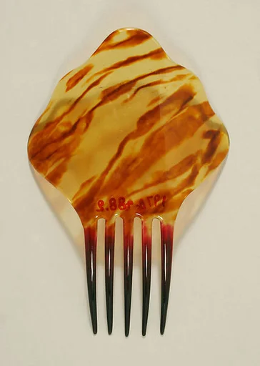 Comb