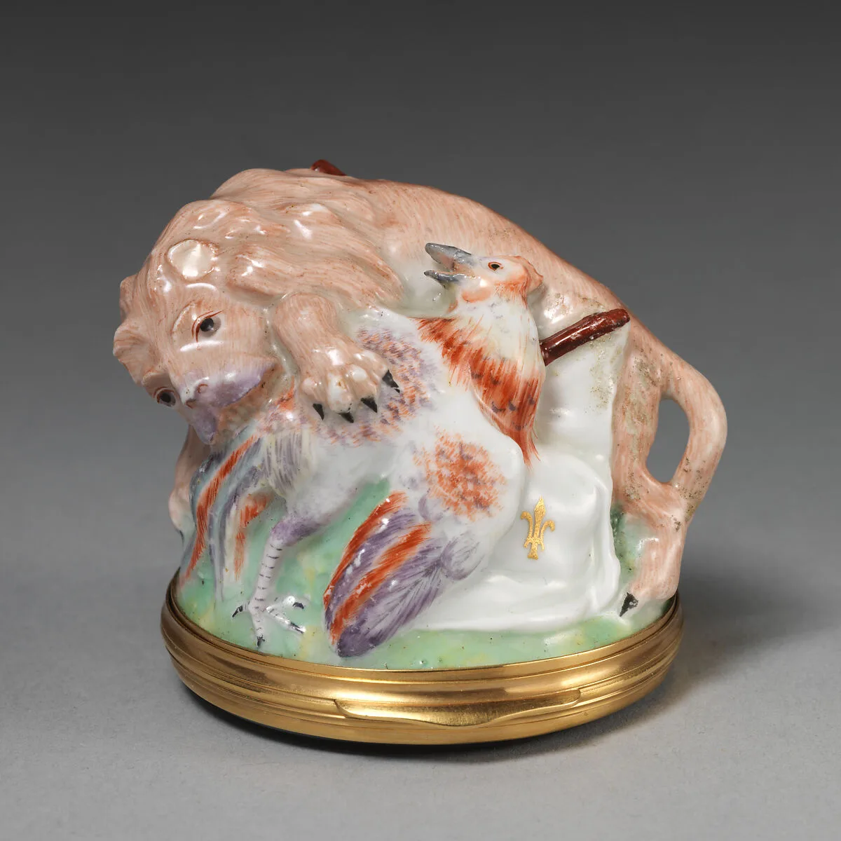 Lion and cock — Chelsea Porcelain Manufactory