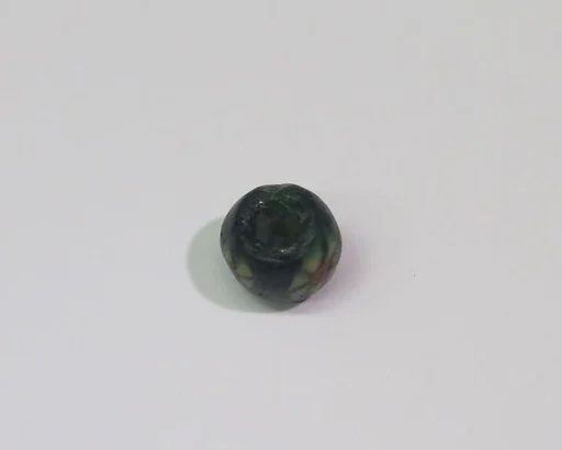 Bead with rosette canes