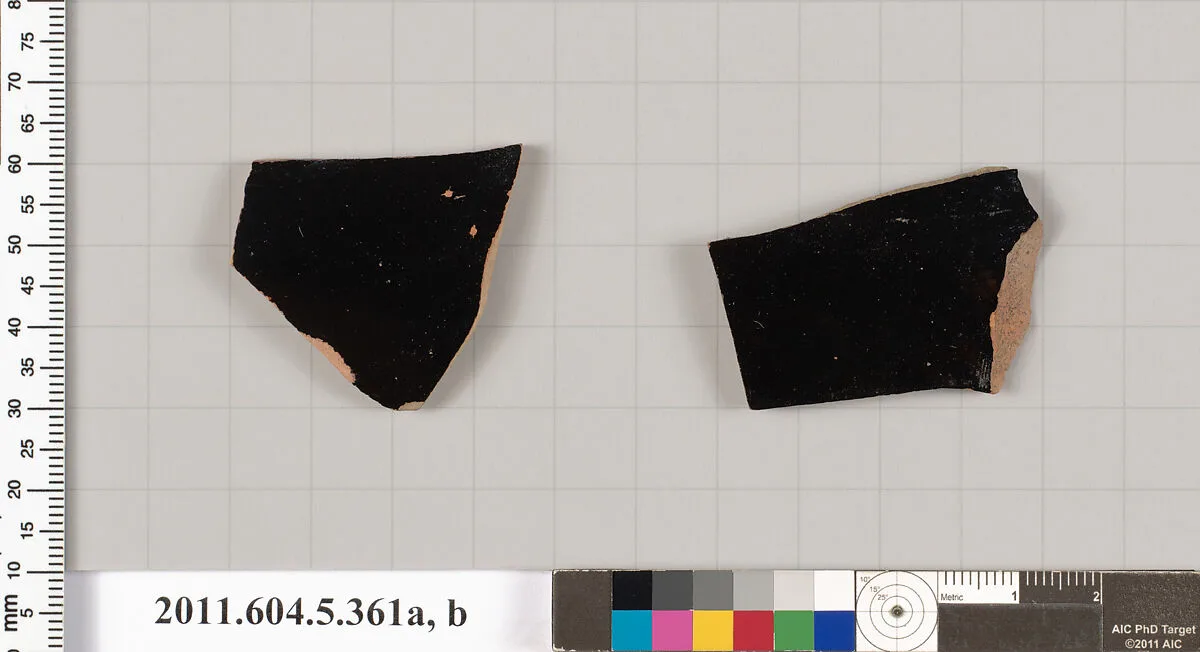 Terracotta fragments of kylikes (drinking cups) — Unknown