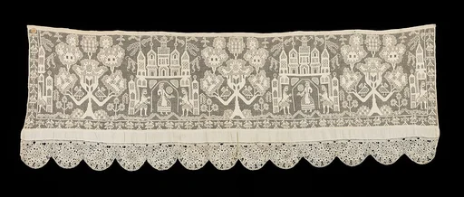 Bed curtain border