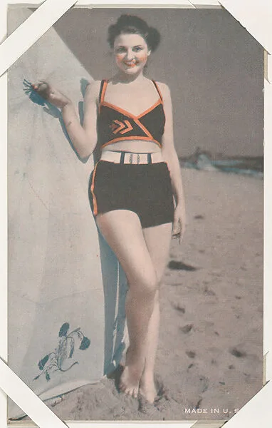 Actress with beach umbrella (W423) — Unknown
