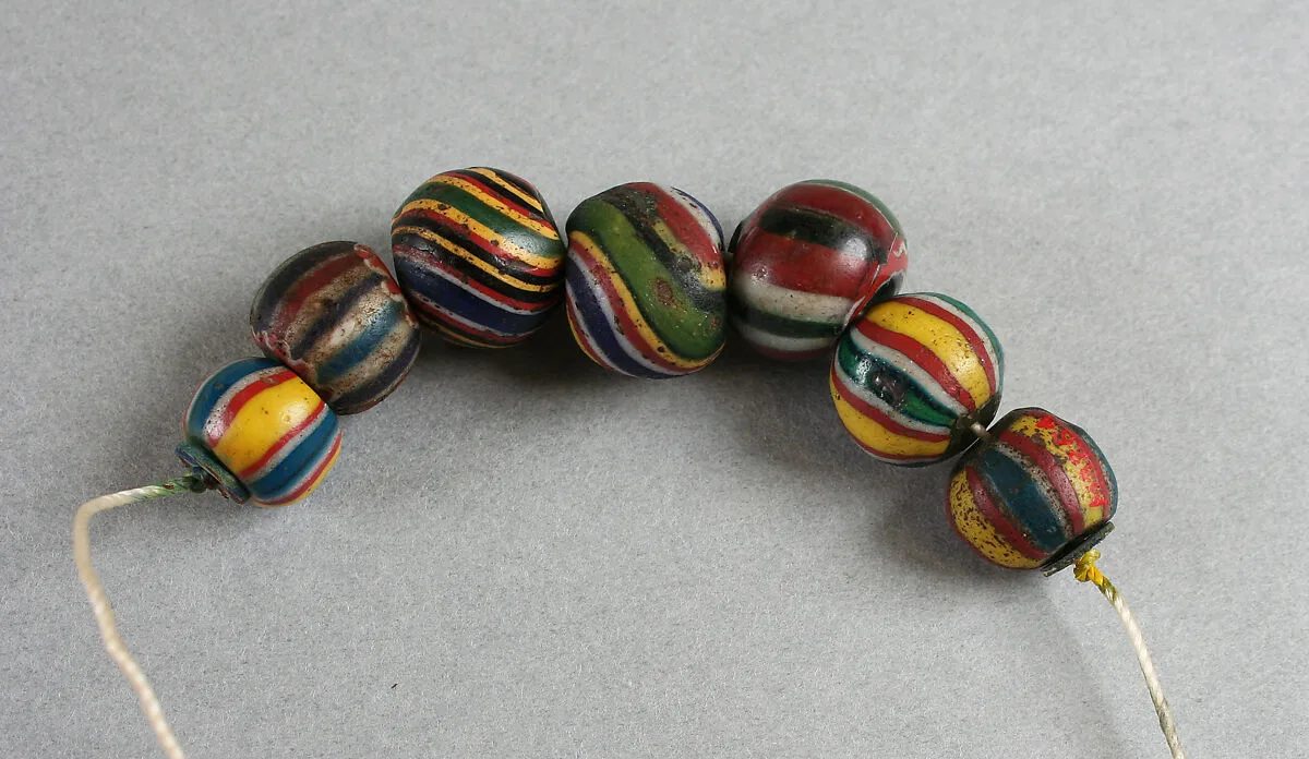 Beads, string — Unknown