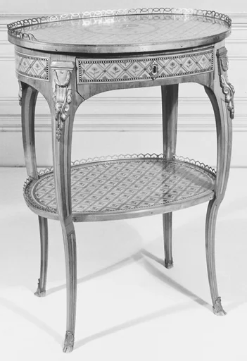 Oval table