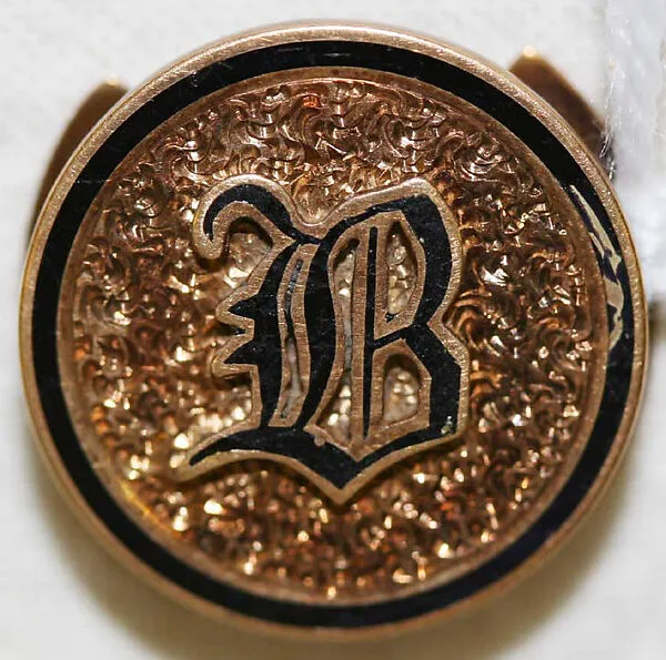 Button — Unknown