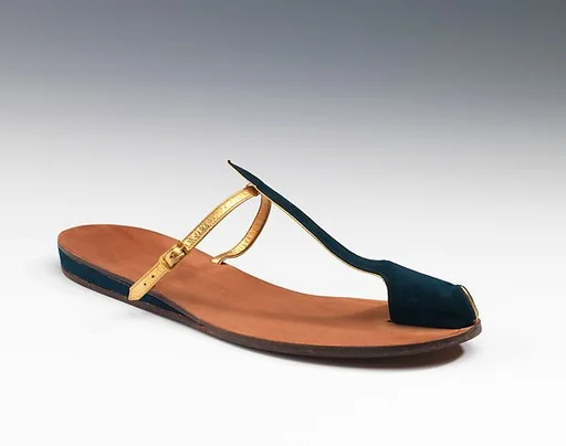 Thong sandals