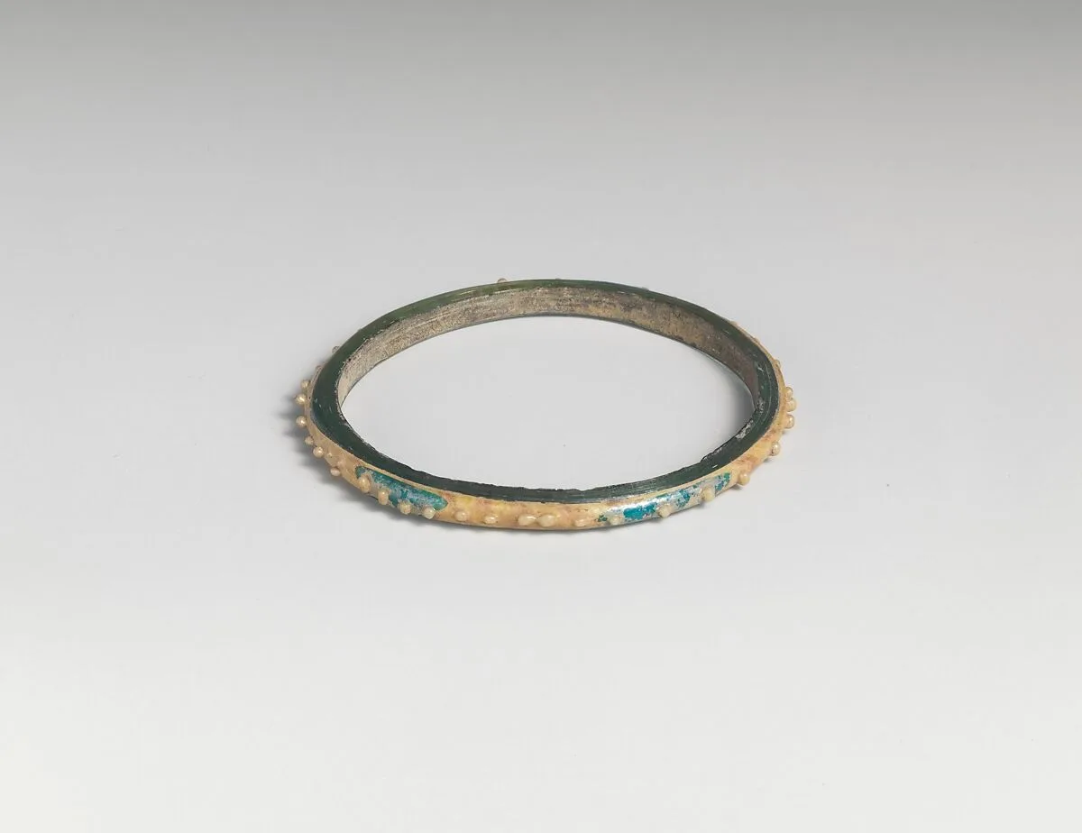 Glass bracelet — Unknown