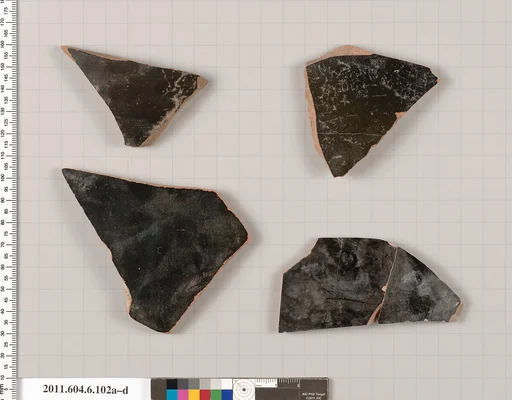 Terracotta fragments of closed shapes