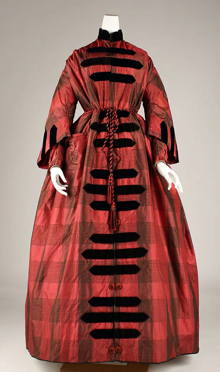 Dressing gown — Unknown