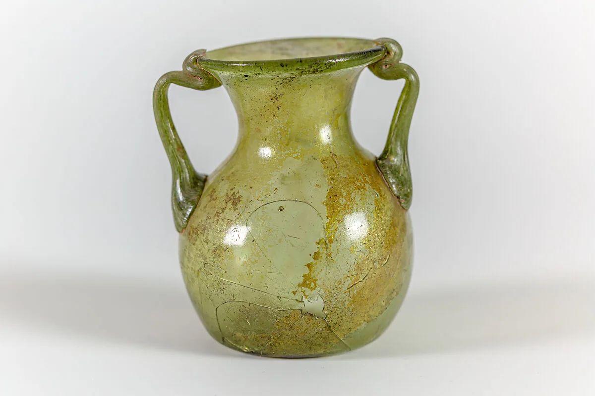 Glass two-handled jar — Unknown