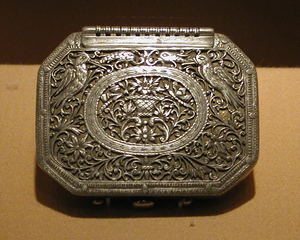 Sweetmeat box — Unknown