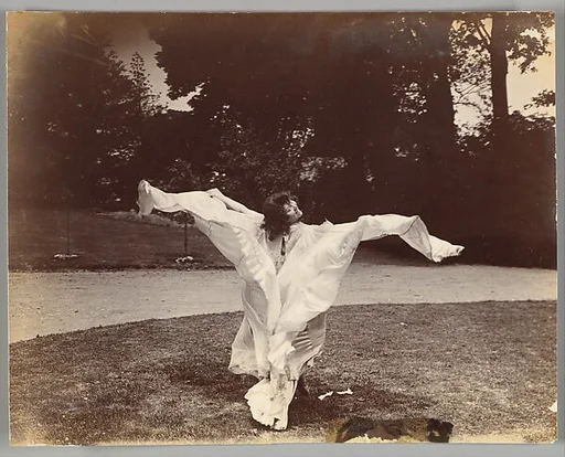 Loie Fuller Dancing
