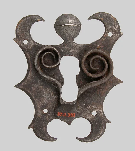 Escutcheon plate