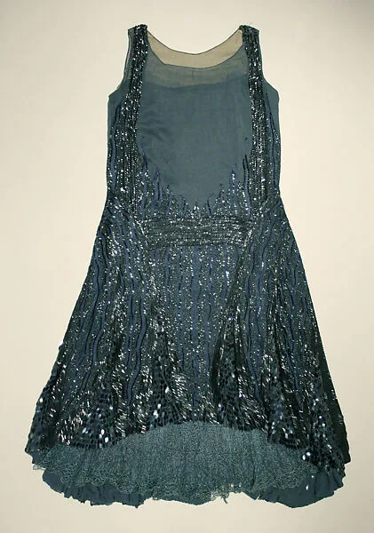 Evening dress — Unknown