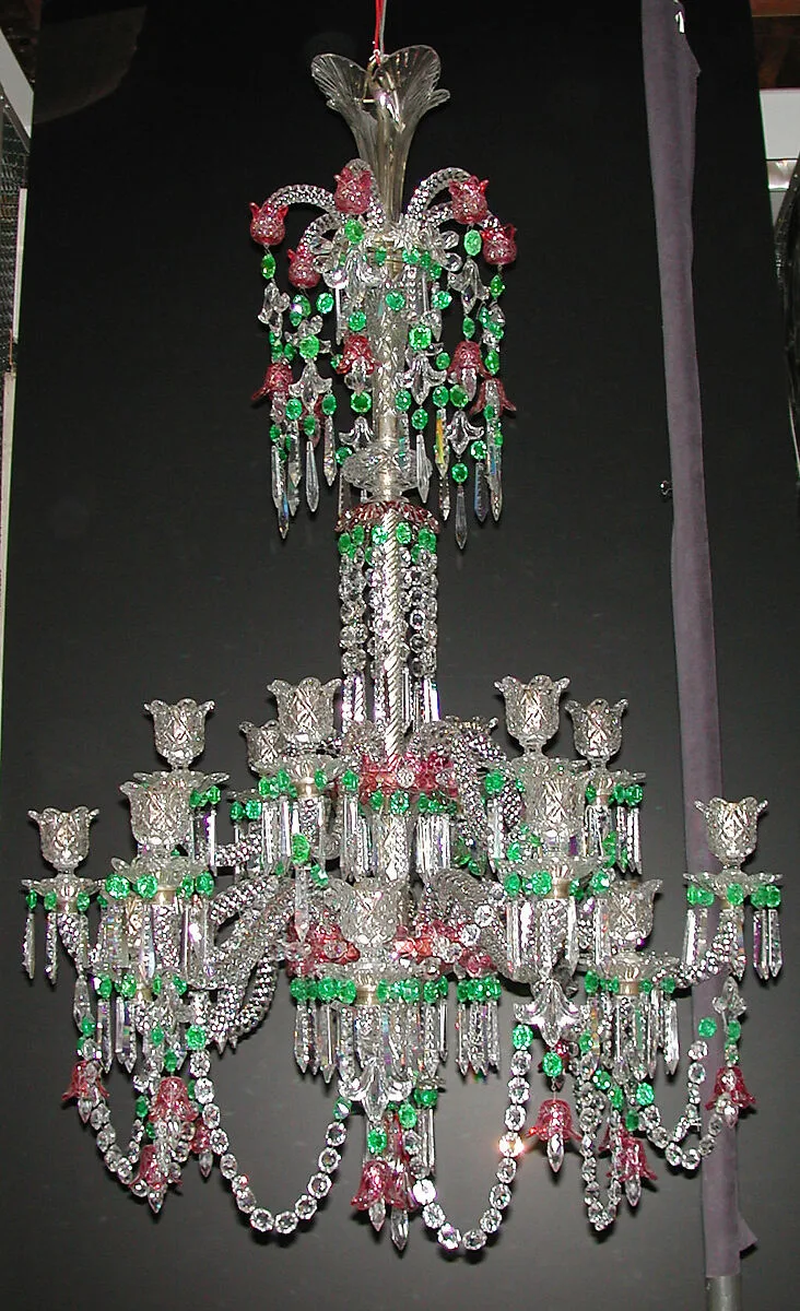Eighteen-branch chandelier — Unknown