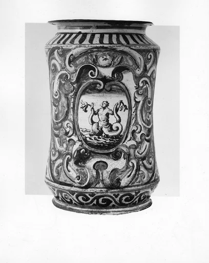 Apothecary jar (albarello)