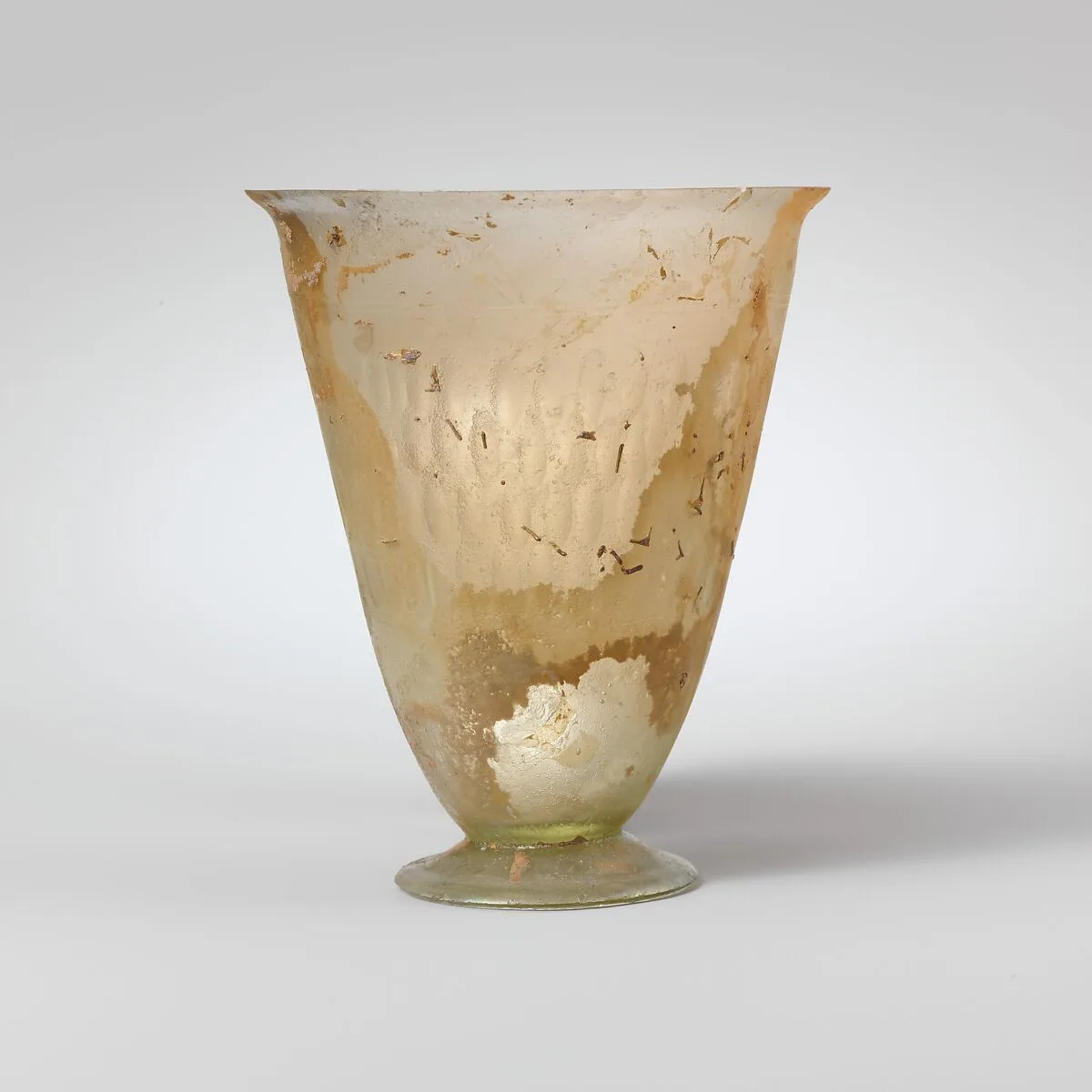 Glass beaker with facet-cut decoration — Unknown