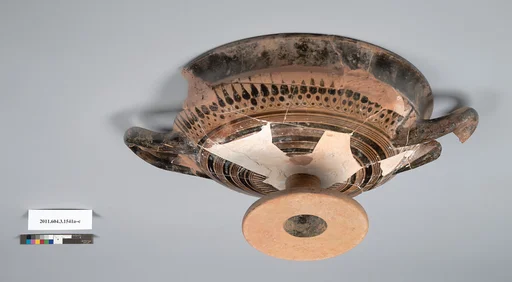 Terracotta fragments of a kylix: Droop cup (drinking cup)