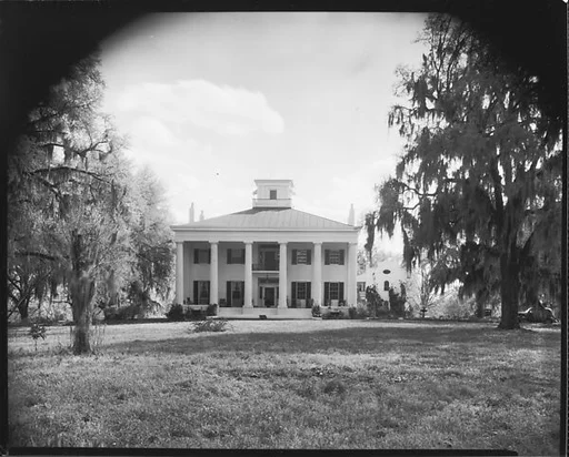 [D'Evereux House, Natchez, Mississippi]