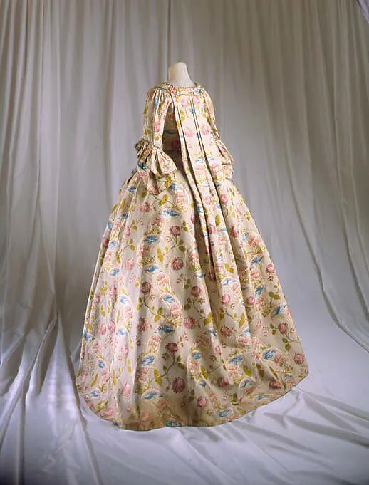 Robe à la Française — Unknown