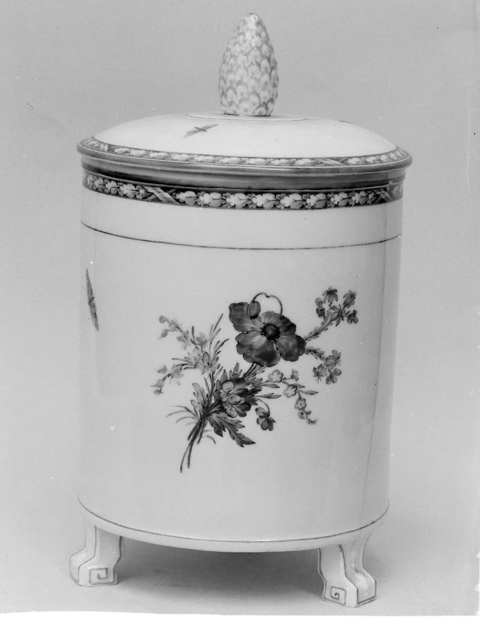 Jar with cover (one of a pair) — Royal Porcelain Manufactory, Berlin