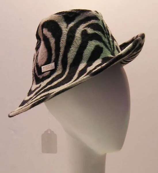 Hat — Philip Treacy