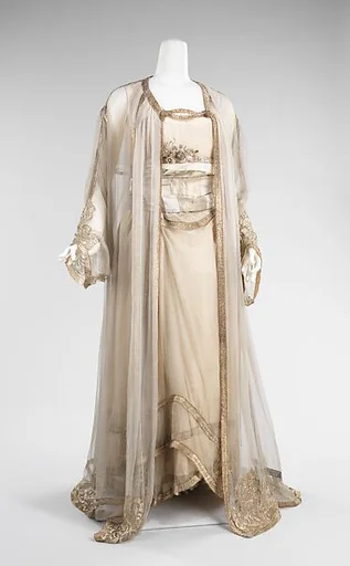 Evening ensemble