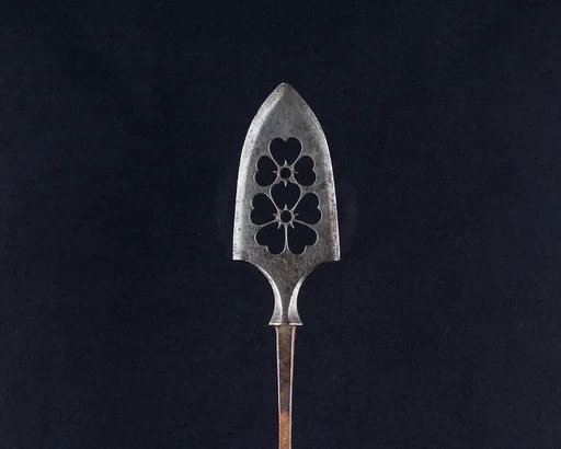 Arrowhead (<i>Yanone</i>)
