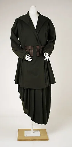 Walking suit