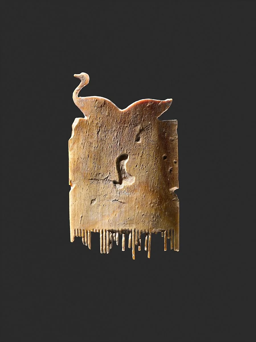 Comb with a pair of ducks — Unknown