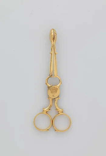 Sugar tongs (part of a set)