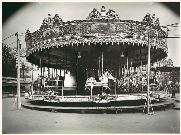 Carrousel — Eugène Atget