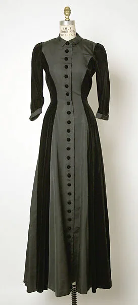 Evening dress — Cristobal Balenciaga|House of Balenciaga