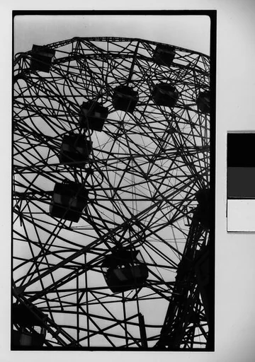["Wonder Wheel" Ride, Coney Island, New York]