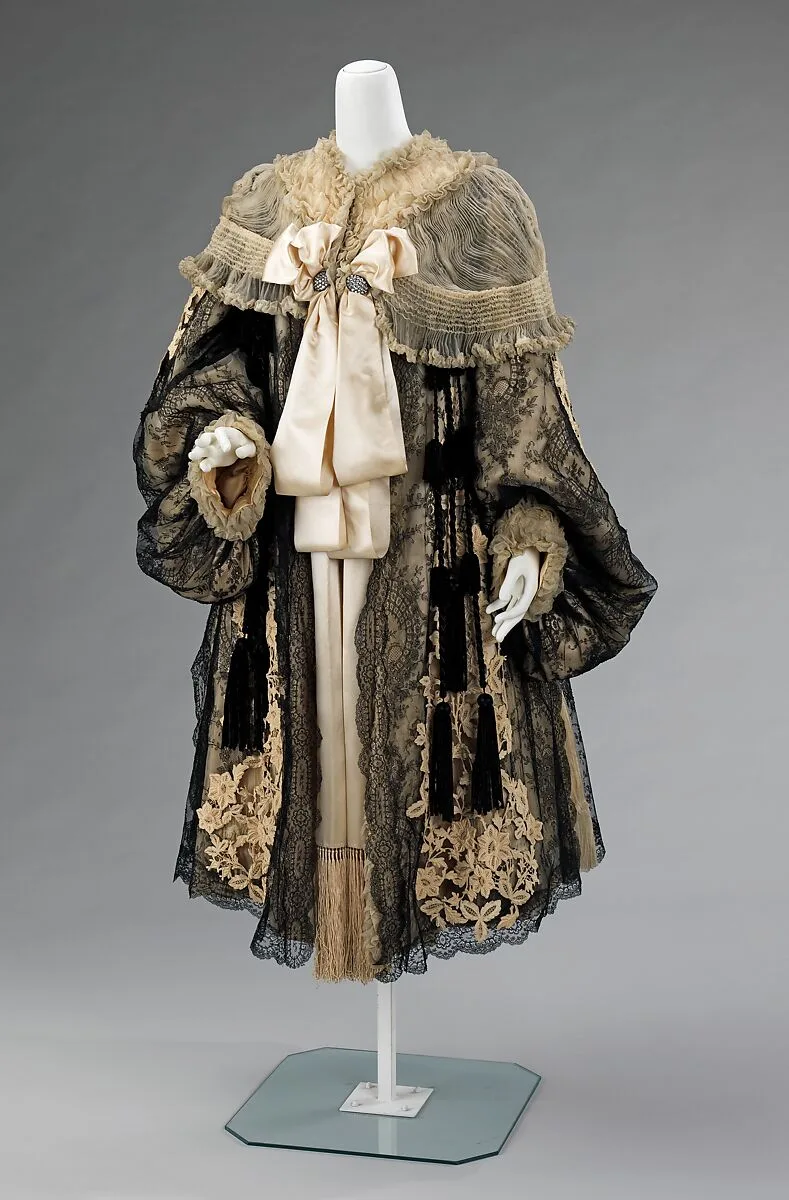 Evening coat — Rouff