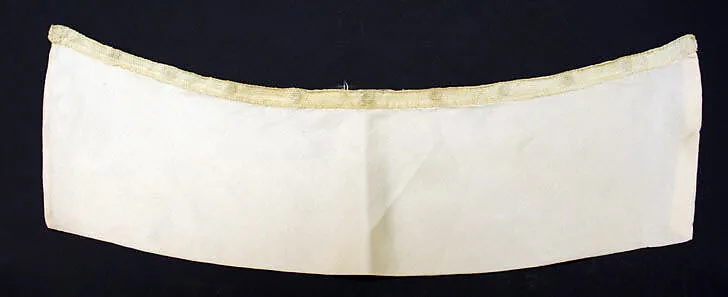 Collar — Unknown