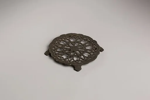 Trivet