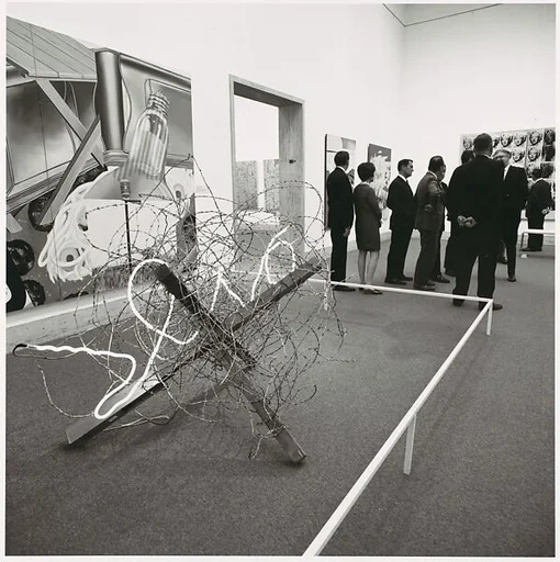 [People in the Galleries, Metropolitan Museum of Art]